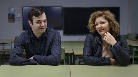 Boris y Elya, en una de las clases de la Escola de Idiomas