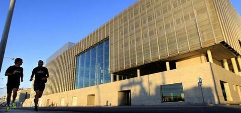 La concesionaria del auditorio-palacio de congresos Beiramar de Vigo, en la foto, acumula prdidas millonarias.