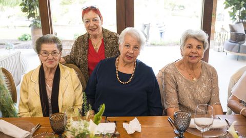 Comida jubilados de Agui�o en restauraci�n Chicolino, Boiro