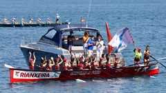 Cabo da Cruz se impuso en la regata femenina disputada en Redondela