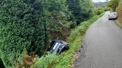 Salida de v�a en la carretera de Abrela