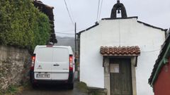 El furg�n que traslad� el cuerpo de la joven en Salcedo