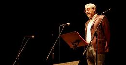 Carlos Blanco present� en el Principal el homenaje al cantante Benedicto. 