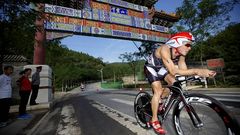 El triatleta ferrolano, durante la prueba en Pek�n