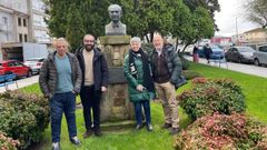 Paula Uramburu visitou o busto dedicado a Castelao.