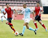 En la primera vuelta el Compos sufri� ante el Santander su primera derrota como local.
