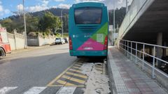 El autocar sufri� una aver�a en la subida del hospital mari�ano mientras circulaba