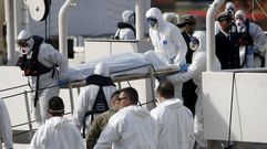 Esta na�ana han llegado al aeropuerto de La Valeta, en Malta, los cad�veres de 24 inmigrantes y 27 supervivientes.