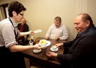 Los clientes de Casa Eiroa pudieron degustar jabal� asado y fideos con bacalao.