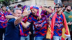 Claudio Barrag�n, en el centro de la imagen, tom� las riendas del Eldense de forma interina. 