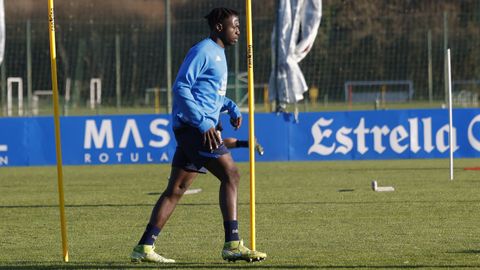 Iano Simao, durante un entrenamiento con el primer equipo del Deportivo