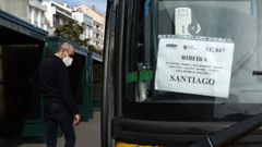 Imagen de archivo de uno de los buses que sale de Ribeira hacia Santiago.