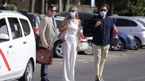 Luis Lorenzo y Arancha Palomino a su llegada al juzgado 