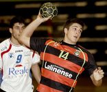 Tate, en imagen de un partido anterior, logr� ayer 4 goles.