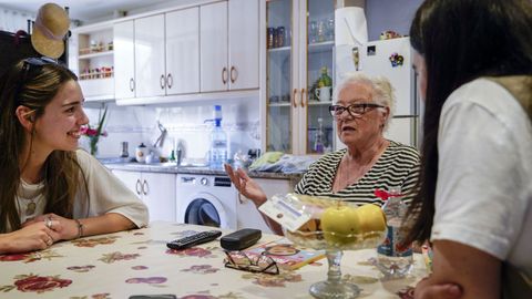 Sole vive sola en uno de los pueblos m�s alejados de Xinzo de Limia
