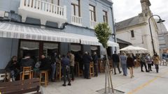 Ambiente en la hosteler�a de Ribadeo, en una imagen del pasado d�a 9