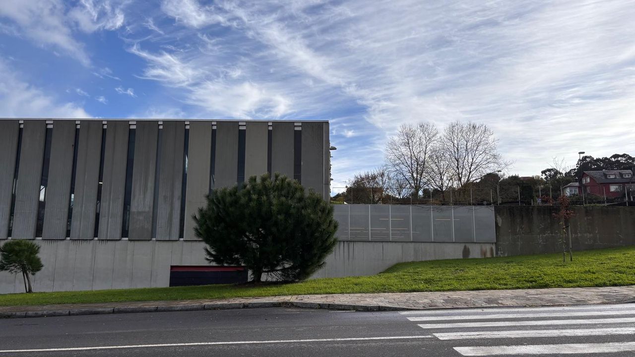 La UDC adjudica las obras de rehabilitación de la cubierta del Xoana Capdevielle