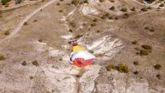 El globo accidentado, tras el aterrizaje forzoso.