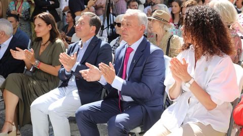 De izquiera a derecha la presidenta de la Diputaci�n de Lugo, Carmela L�pez, el ministro de Exteriores, Jos� Manuel Albares,el alcalde de A Fonsagrada, Carlos L�pez, y la subdelegada del Gobierno en Lugo, Olimpia L�pez