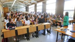 Alumnos en una clase del grado de Xesti�n Industrial da Moda de la Facultade de Humanidades de Ferrol