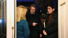 Hugh Grant hizo campaa con  Luciana Berger, la candidata liberaldemocrata  del distrito de Finchley y Golders Green 