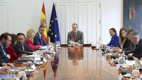 Reunión extraordinaria del Consejo de Seguridad Nacional, que presidió el rey Felipe VI este martes en La Moncloa y a la que asistió el presidente del Gobierno, Pedro Sánchez, varios miembros del Ejecutivo, el Jemad y el CNI.