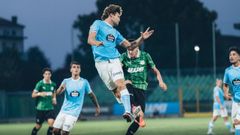 Marcos Alonso, en una acci�n del Sassuolo-Celta de este mi�rcoles.