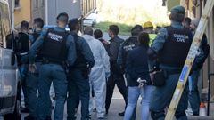 Una operaci&oacute;n antidroga en un edificio de Arteixo, en el 2024, se sald&oacute; con cinco detenidos.