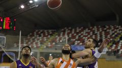 Gary McGhee, finalista en el 2015, ante el Palencia.