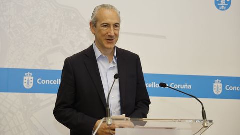 Juan Antonio Cu�llar durante la presentaci�n. 