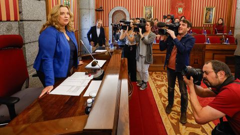 La alcaldesa de Burgos, Cristina Ayala Santamara, en el pleno celebrado en el Ayuntamiento