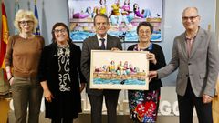 Bea Caama�o, Ux�a, Abel Caballero, Rosario �lvarez e Alejo Amoedo, durante a presentaci�n do concerto en Vigo.
