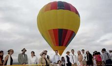 El globo aerost�tico, desplazado expresamente desde Valladolid, se elev� desde la sadense playa de Las Delicias. 