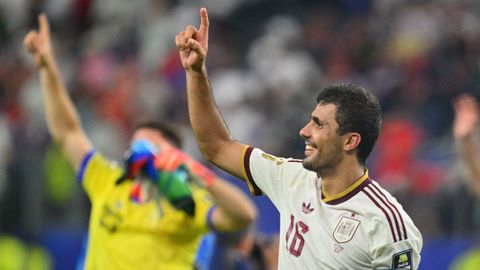 Rodri durante la semifinal contra Francia en Dallas.