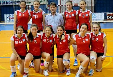 Las deportistas de A Pinguela no fueron capaces de optar a las medallas en el campeonato de Espa�a.