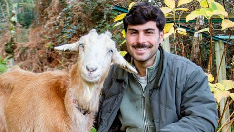 Hugo P�rez posando con Rubia