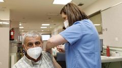 Vacunaci�n masiva en el Hospital P�blico da Mari�a