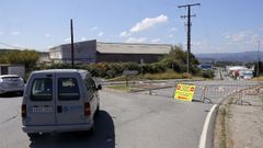 Los veh�culos tienen que acceder a trav�s de la vieja carretera de Cambre.