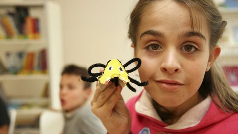 Taller de Sama�n na biblioteca de Carballo