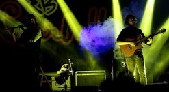 Los irlandeses Calum Heikki, durante su actuaci�n en pasado 2 de agosto en la Carballeira de Zas. 