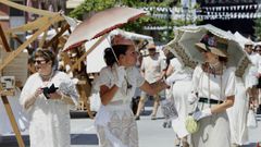 La fiesta del Ribadeo Indiano, en homenaje a la emigraci�n, une a gallegos y asturianos