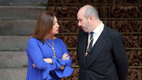 La presidenta del Congreso de los Diputados, Francina Armengol y el presidente del Senado, Pedro Rolln, durante el acto de jura de la Constitucin