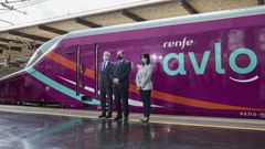 El presidente de Renfe, Isa�as T�boas, con el ministro de Transportes, Jos� Luis �balos, y la directora general de Renfe Viajeros, Sonia Araujo