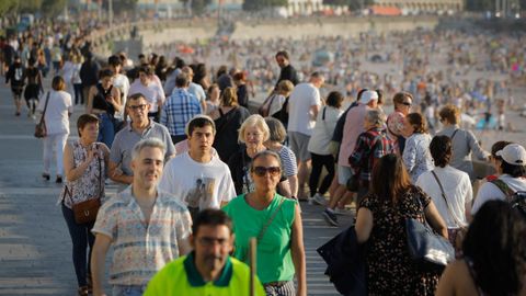 Ambiente en el paseo martimo