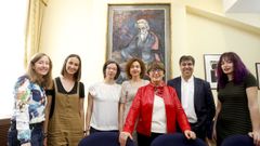Adriana Abalo, segunda por la izquierda, con otros componentes de la C�tedra Valle-Incl�n de la Universidade de Santiago