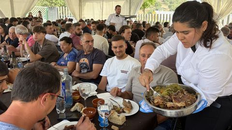 M�s de 850 personas asistieron a la Festa do Cordeiro en Chandrexa de Queixa.