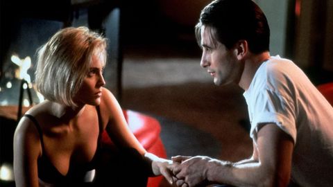 Sharon Stone y Billy Baldwin en un escena de la pel�cula �Sliver�
