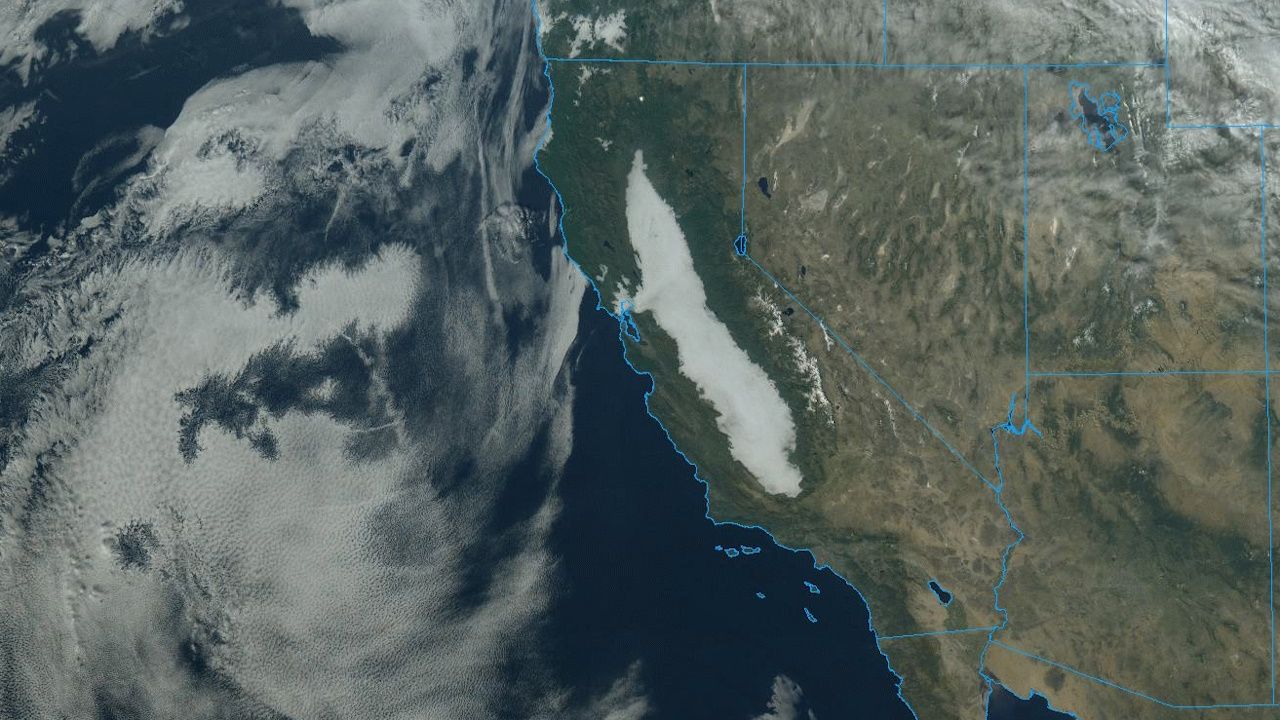 Un episodio histórico de niebla cubre el interior de California desde hace más de 20 días