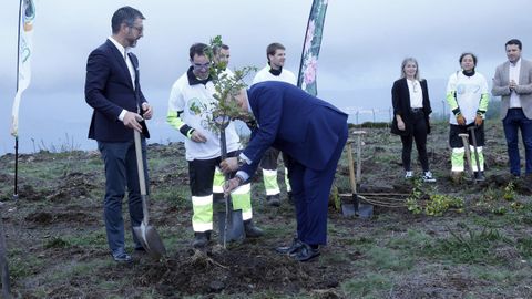 INAUGURACION DEL BOSQUE DEFENSA-IBERDROLA EN LA ESTACION DE VIGILANCIA AEREA EVA 10 DEL BARBANZA