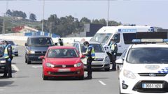 Control de la Polic�a Local de A Coru�a en la tercera ronda, a la altura de la salida del centro comercial Marineda